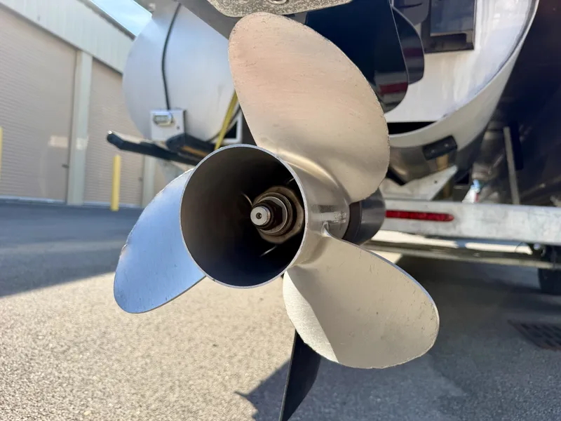 Slide: The Image of Harris Crowne 250 SL Tritoon 2019 - 6847949