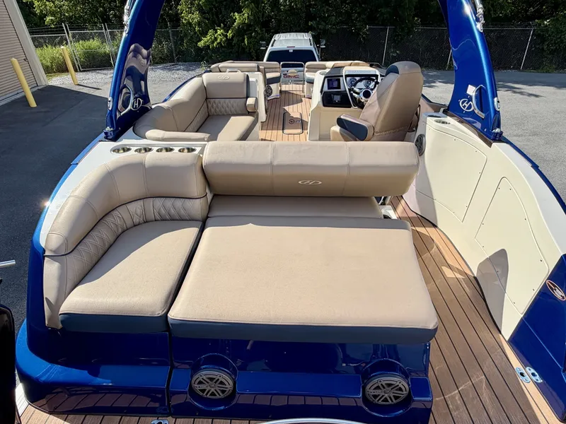 Slide: The Image of Harris Crowne 250 SL Tritoon 2019 - 6847928