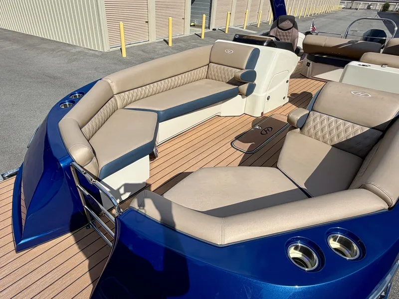 Slide: The Image of Harris Crowne 250 SL Tritoon 2019 - 6847874