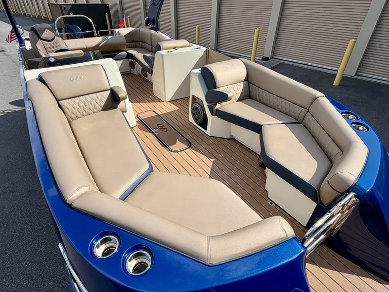Slide: The Image of Harris Crowne 250 SL Tritoon 2019 - 6847871