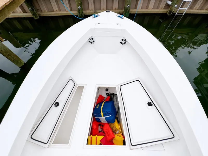 Slide: The Image of Regulator Marine Center Console 23 2000 - 6847767
