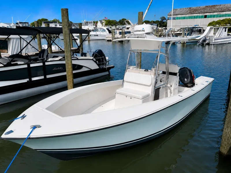 Slide: The Image of Regulator Marine Center Console 23 2000 - 6848550