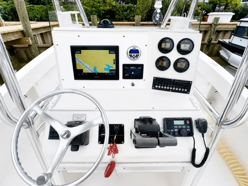 Slide: The Image of Regulator Marine Center Console 23 2000 - 6847765