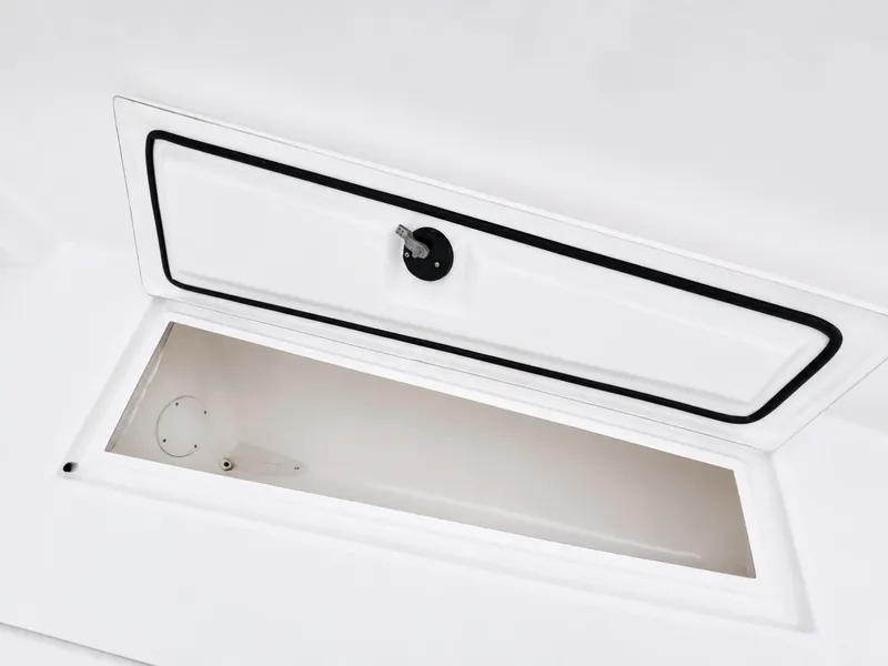 Slide: The Image of Regulator Marine Center Console 23 2000 - 6847769