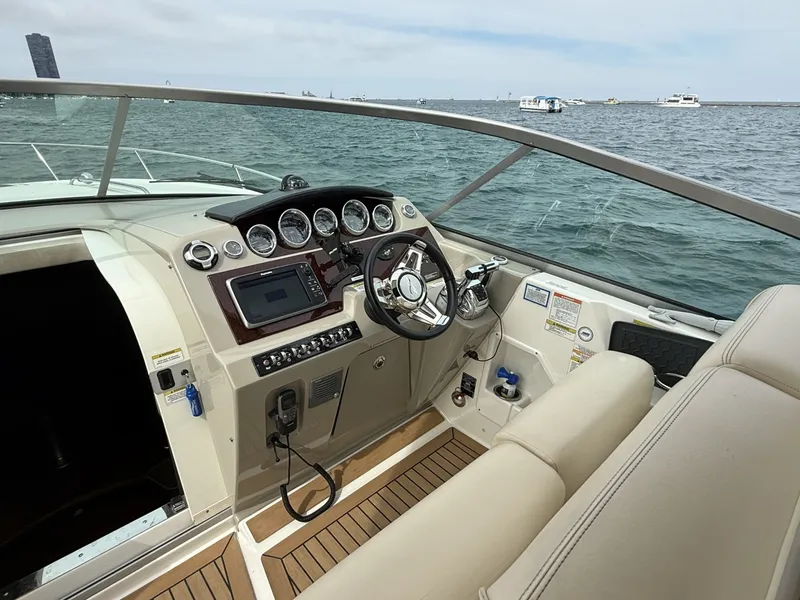 Slide: The Image of Sea Ray 370 Venture 2013 - 6847993