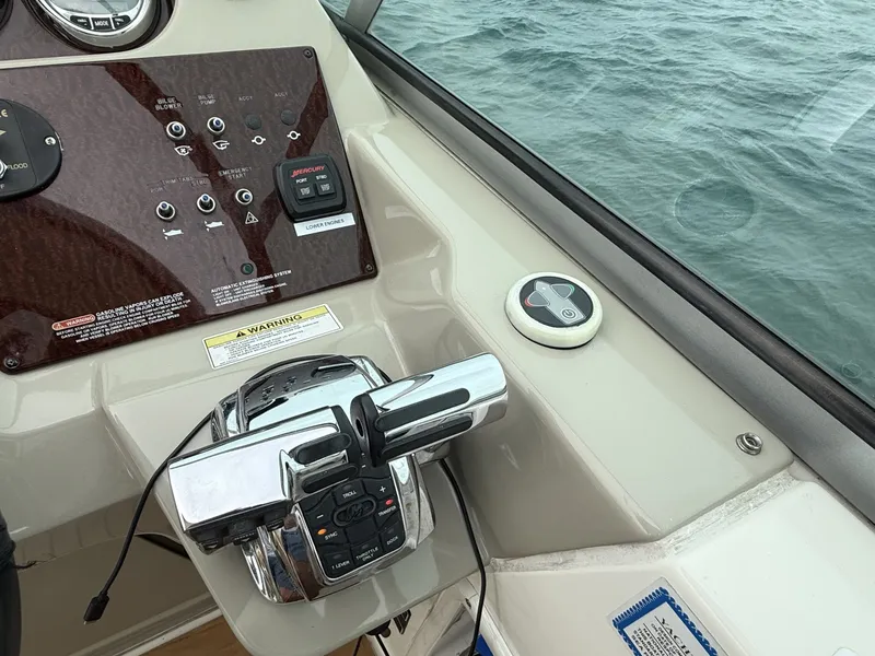 Slide: The Image of Sea Ray 370 Venture 2013 - 6847995