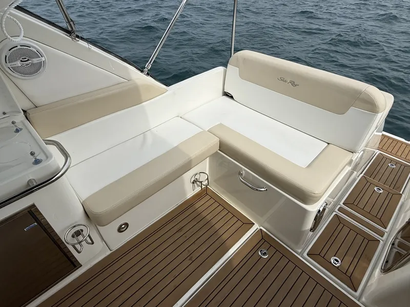 Slide: The Image of Sea Ray 370 Venture 2013 - 6847984