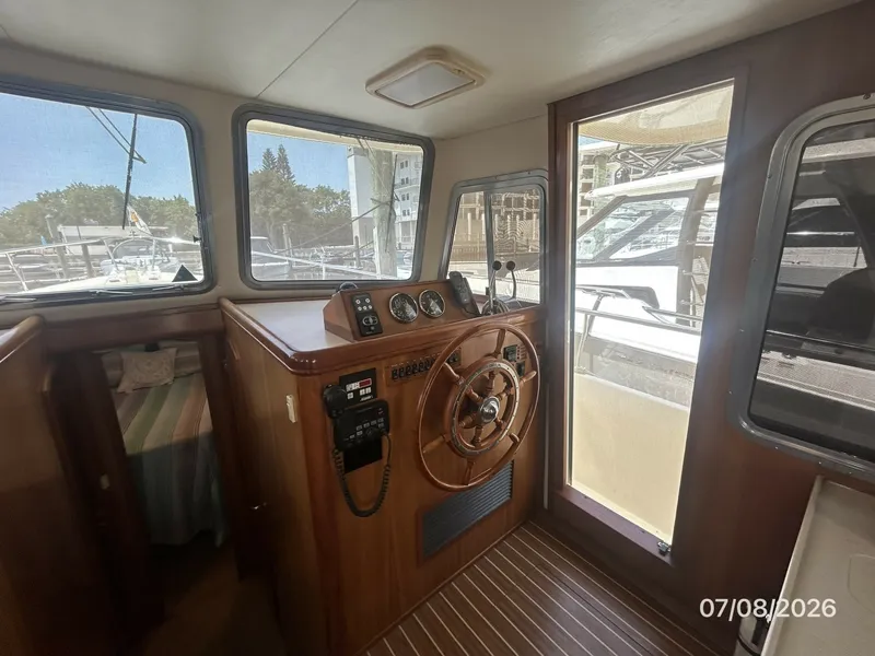 Slide: The Image of 40' Mainship lower helm1 - 6848124
