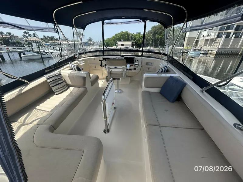 Slide: The Image of 40' Mainship flybridge forward - 6848099
