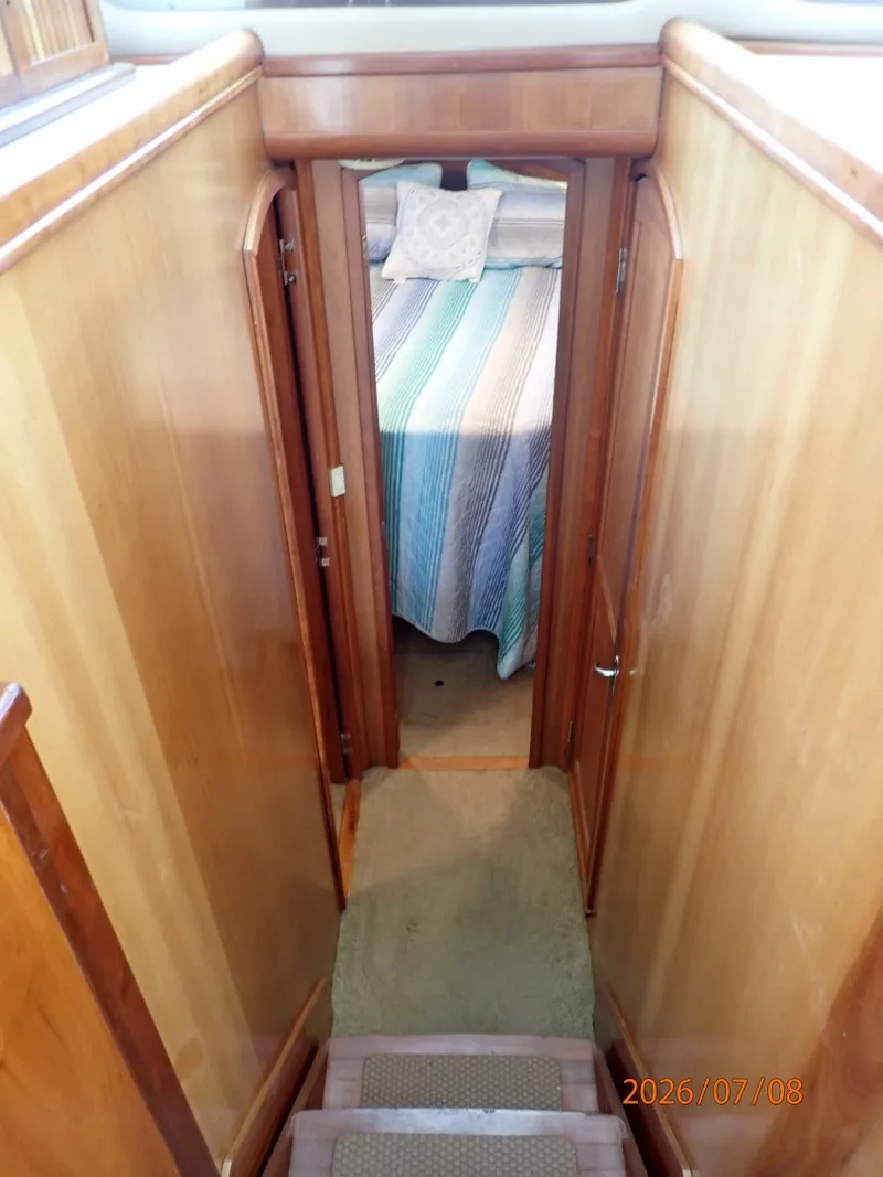 Slide: The Image of 40' Mainship companionway - 6848092