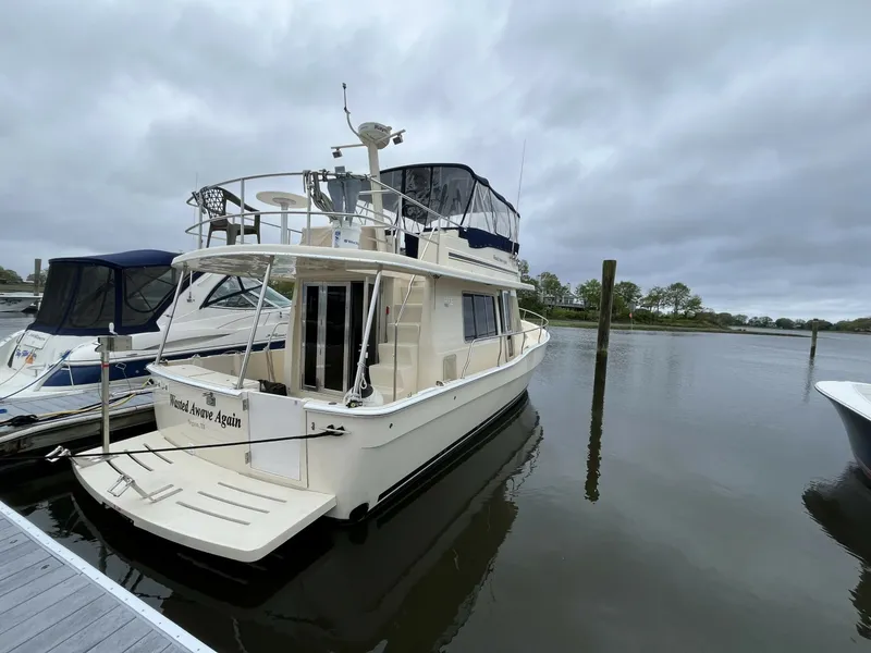 Slide: The Image of 40' Mainship starboard aft profile3 - 7088140