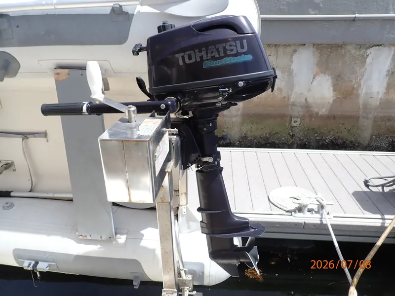 Slide: The Image of 40' Mainship tender outboard - 6848178
