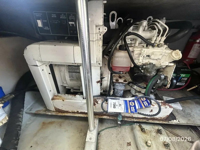 Slide: The Image of 40' Mainship generator - 6848120