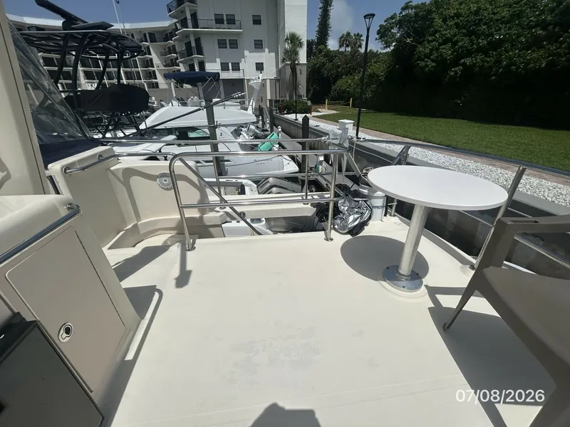 Slide: The Image of 40' Mainship sundeck starboard - 6848160