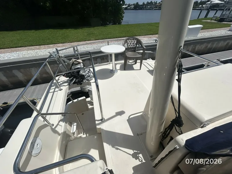 Slide: The Image of 40' Mainship sundeck aft - 6848155