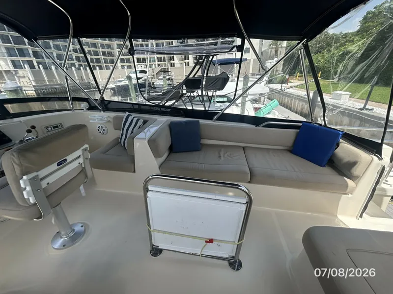 Slide: The Image of 40' Mainship flybridge starboard - 6848109