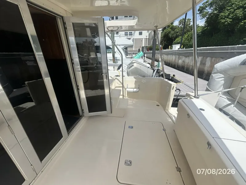 Slide: The Image of 40' Mainship aftdeck starboard - 6848082