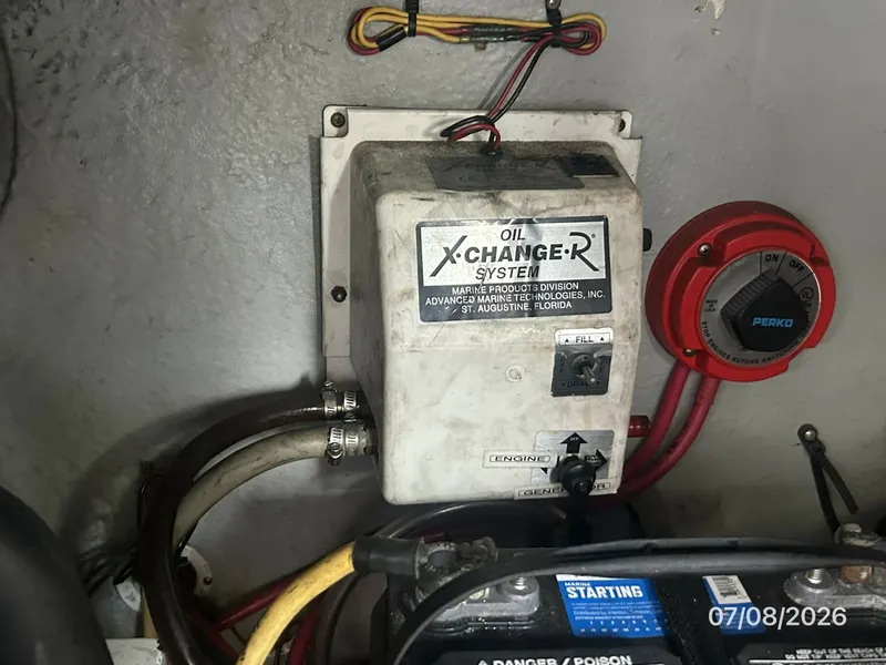 Slide: The Image of 40' Mainship oil change system - 6848133