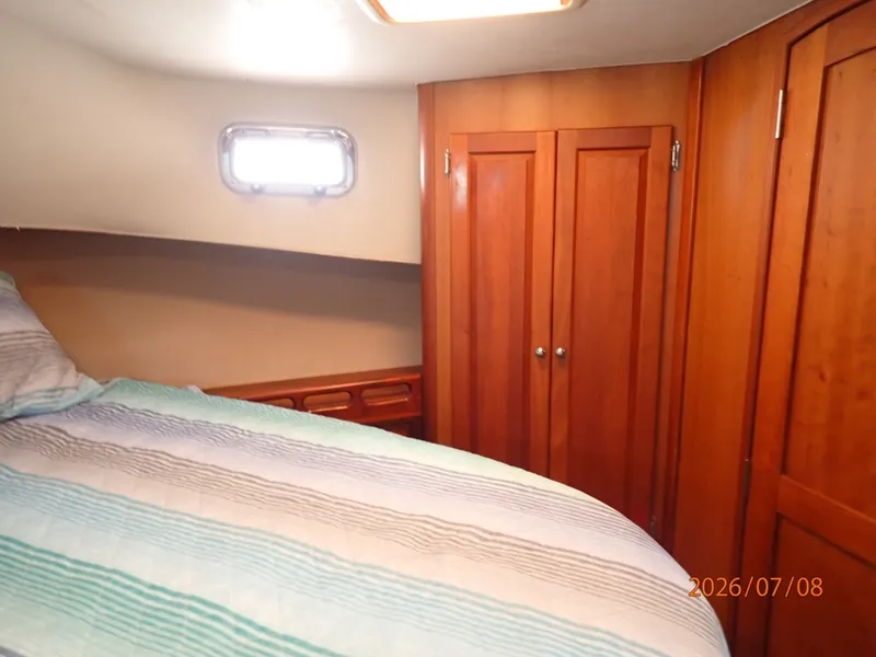Slide: The Image of 40' Mainship master stateroom starboard - 6848132