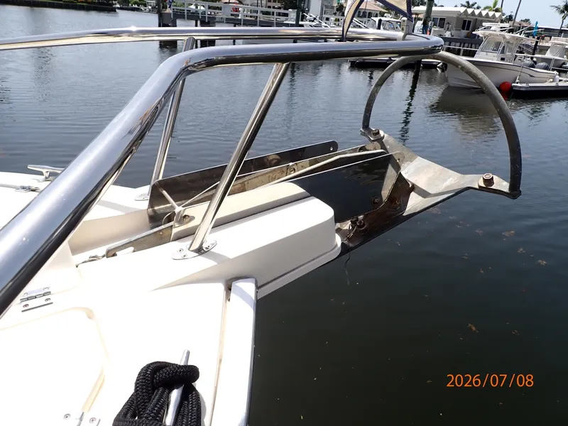 Slide: The Image of 40' Mainship anchor - 6848086