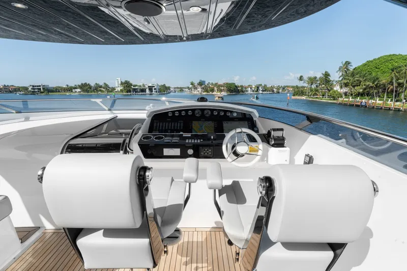 Slide: The Image of Sunseeker 95 Yacht 2024 - 7462872