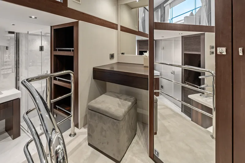 Slide: The Image of Sunseeker 95 Yacht 2024 - 7463002