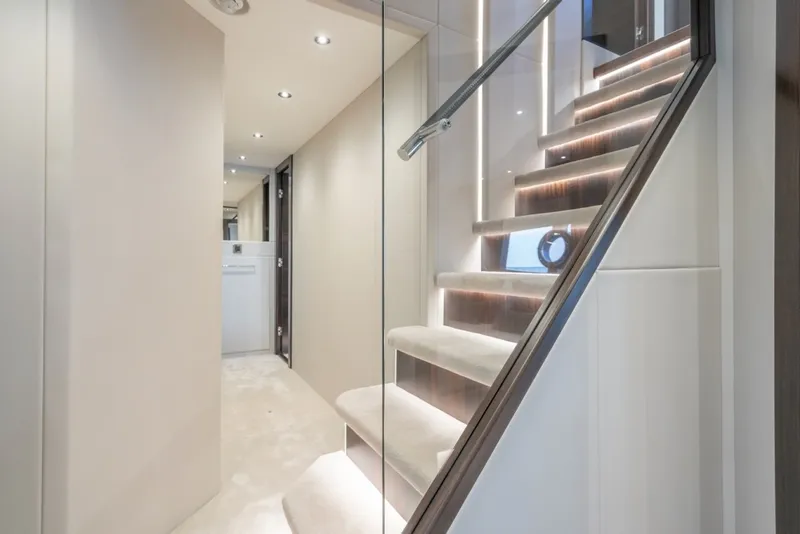 Slide: The Image of Sunseeker 95 Yacht 2024 - 6848746
