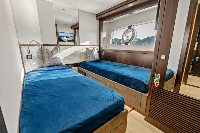 Slide: The Image of Sunseeker 95 Yacht 2024 - 7463043
