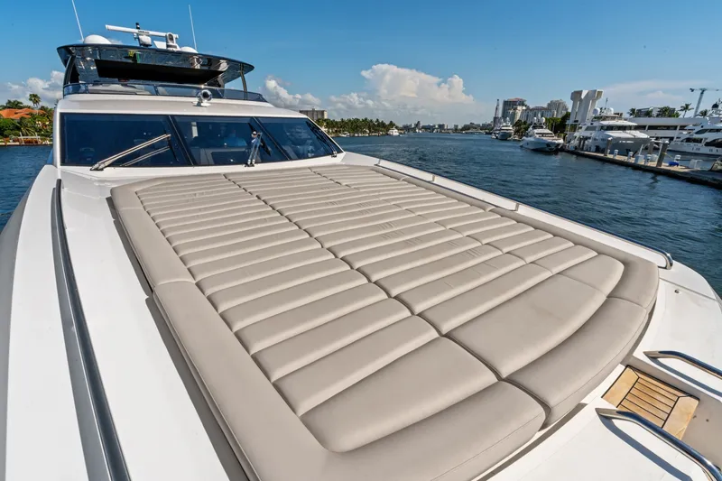 Slide: The Image of Sunseeker 95 Yacht 2024 - 7462881