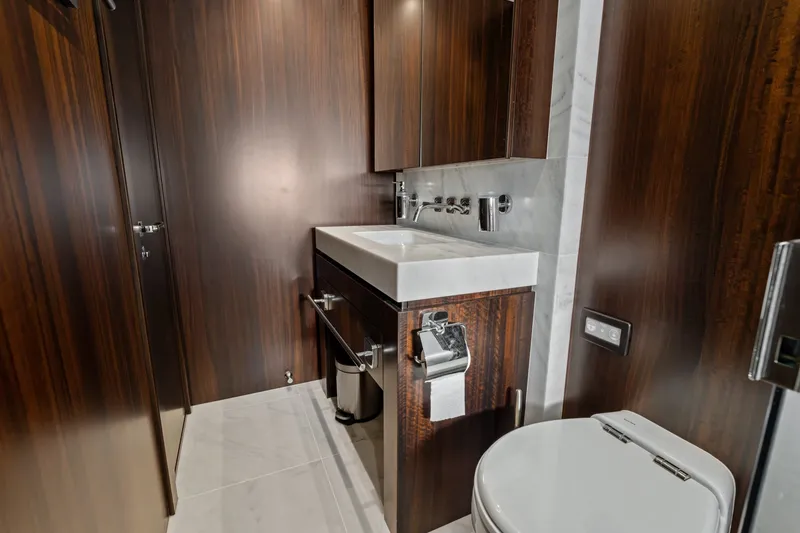 Slide: The Image of Sunseeker 95 Yacht 2024 - 7463036