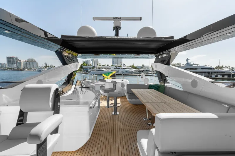 Slide: The Image of Sunseeker 95 Yacht 2024 - 7462871