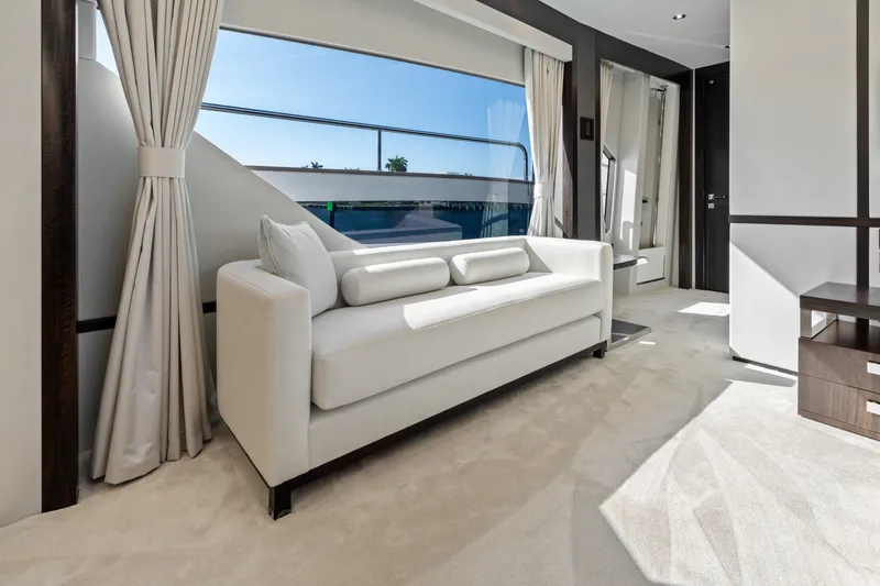 Slide: The Image of Sunseeker 95 Yacht 2024 - 7462987