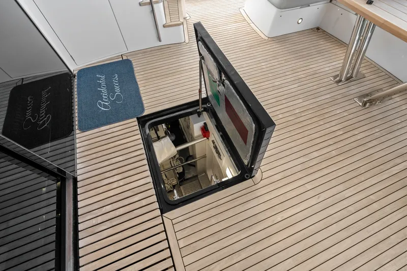 Slide: The Image of Sunseeker 95 Yacht 2024 - 7463057