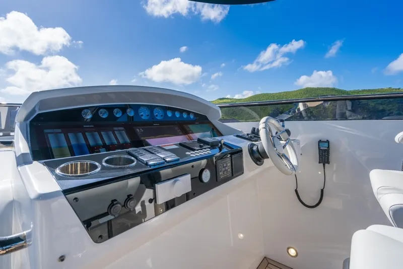 Slide: The Image of Sunseeker 95 Yacht 2024 - 6848763