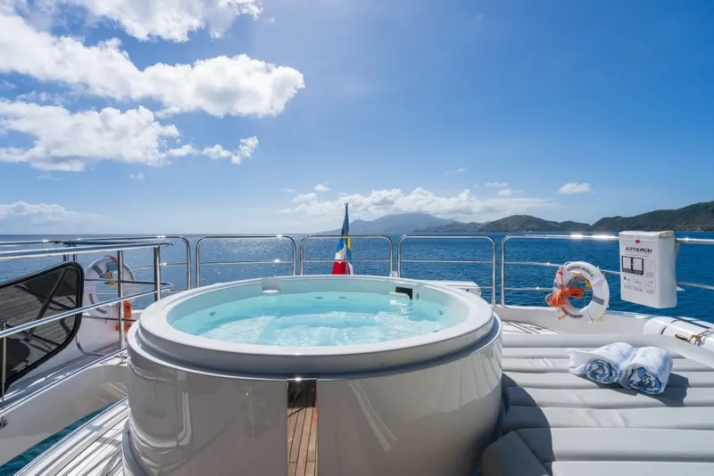 Slide: The Image of Sunseeker 95 Yacht 2024 - 6848759