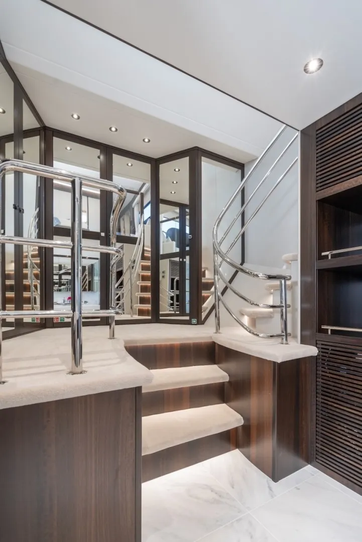 Slide: The Image of Sunseeker 95 Yacht 2024 - 6848742