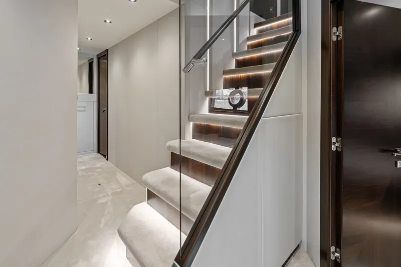 Slide: The Image of Sunseeker 95 Yacht 2024 - 7463031