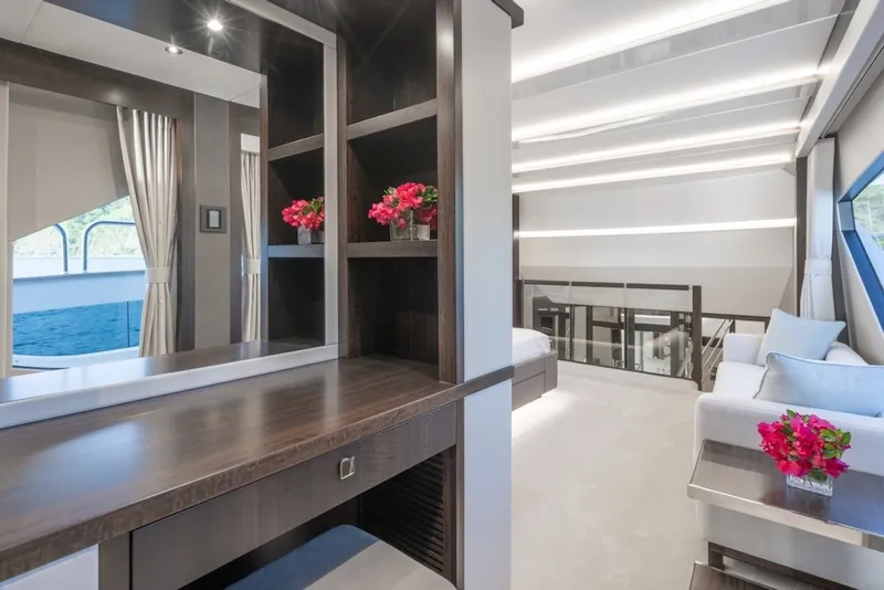 Slide: The Image of Sunseeker 95 Yacht 2024 - 6848740