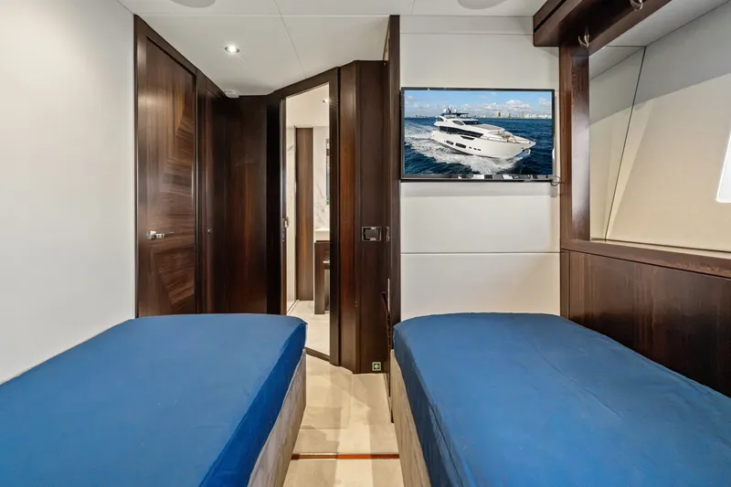 Slide: The Image of Sunseeker 95 Yacht 2024 - 7463048