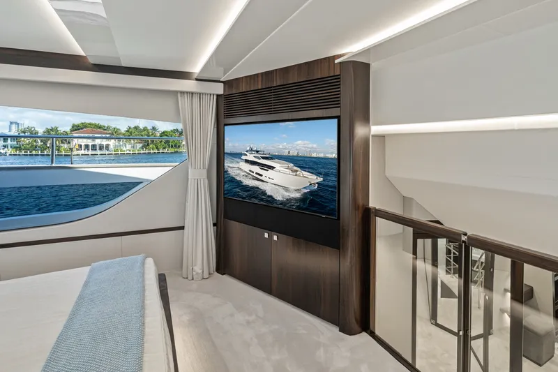 Slide: The Image of Sunseeker 95 Yacht 2024 - 7462992