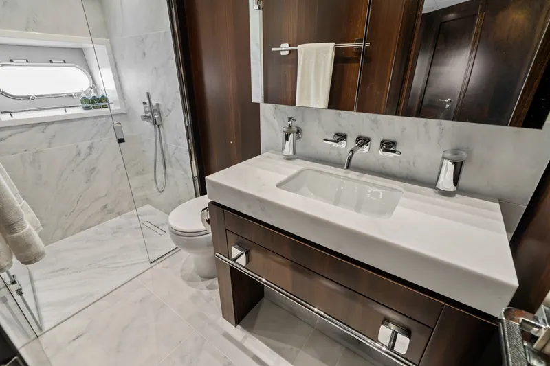 Slide: The Image of Sunseeker 95 Yacht 2024 - 7463040