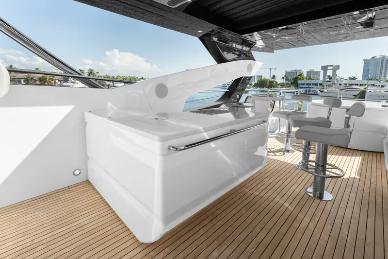 Slide: The Image of Sunseeker 95 Yacht 2024 - 7462875