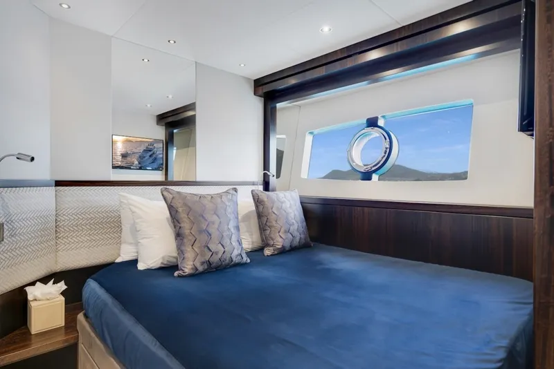 Slide: The Image of Sunseeker 95 Yacht 2024 - 6848750