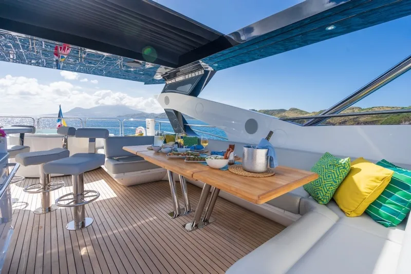 Slide: The Image of Sunseeker 95 Yacht 2024 - 6848761