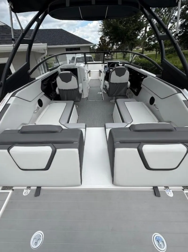 Slide: The Image of Yamaha 24 2025 - 6848857