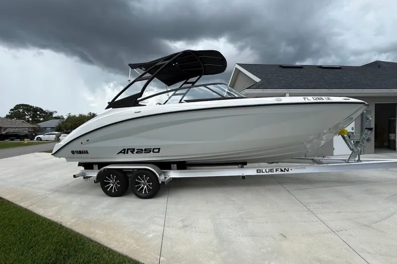 Slide: The Image of Yamaha 24 2025 - 6848853