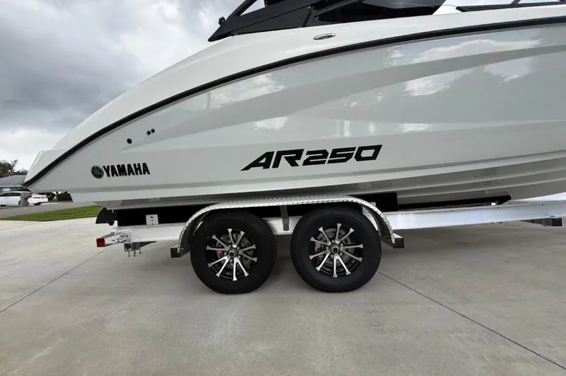 Slide: The Image of Yamaha 24 2025 - 6848882