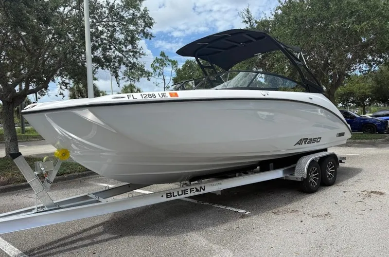 Slide: The Image of Yamaha 24 2025 - 6848846