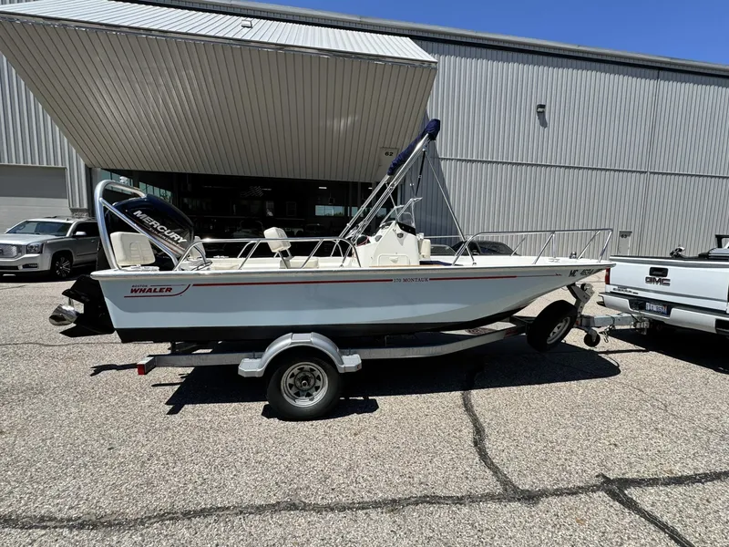 Slide: The Image of Boston Whaler 170 Montauk 2018 - 6849319