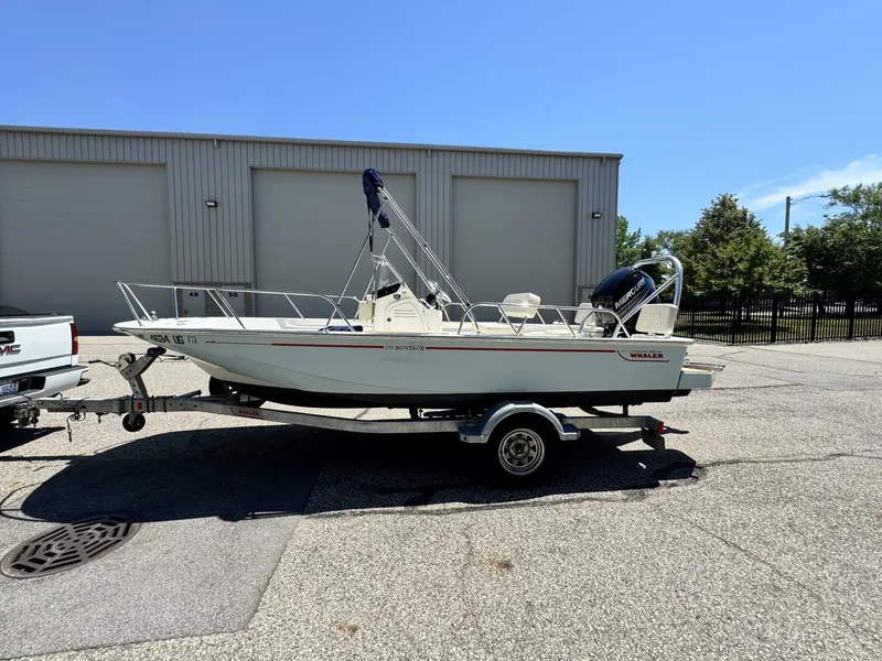 The Image of Boston Whaler 170 Montauk 2018 - 6849310